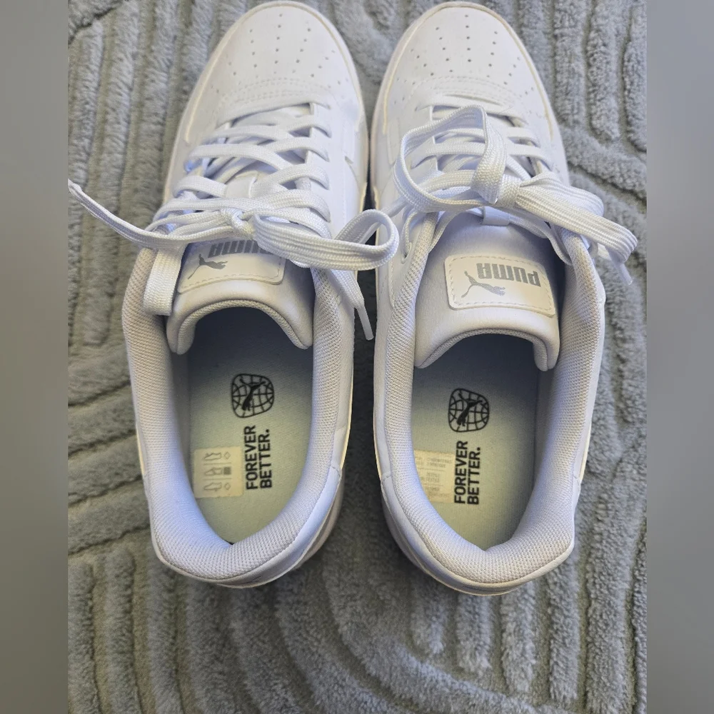 Puma Men's All White Sneakers Size 10.5 Like New - Picture 6 of 7